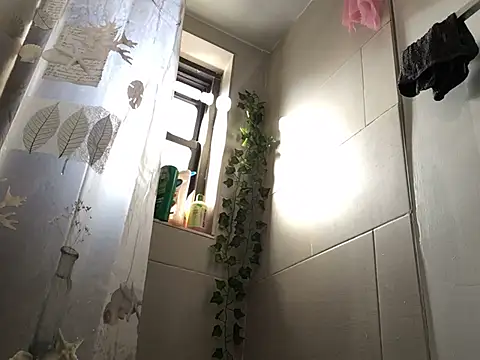 Snapshot of littyleesh1 chatting on 02-05-26, 03:52 littyleesh1 online show from 02-05-26, 03:52