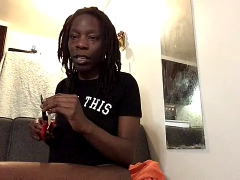 littyleesh1 online show from 09-11-25, 02:00