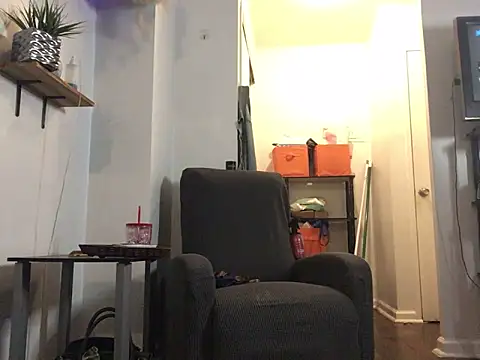 littyleesh1 online show from 09-14-25, 04:02