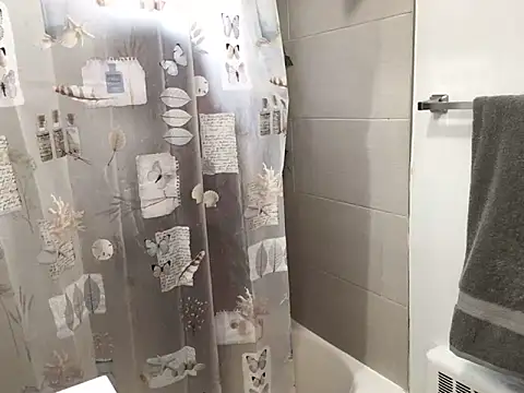 littyleesh1 online show from 12-05-25, 07:01