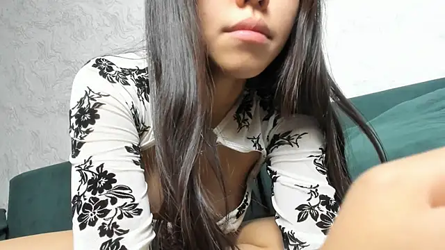 Snapshot of Ayumi_rin chatting on 09-22-25, 12:38 Ayumi rin online show from 09-22-25, 12:38