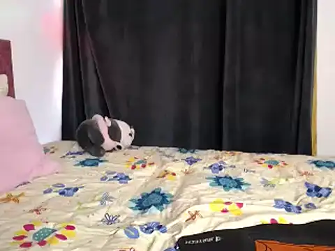 charlottekiss99 online show from 04-01-26, 01:52