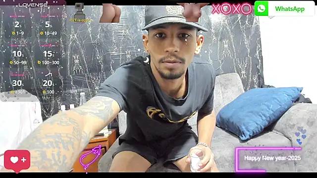 Snapshot of carl_jhonson821 chatting on 10-12-25, 03:35 carl jhonson821 online show from 10-12-25, 03:35