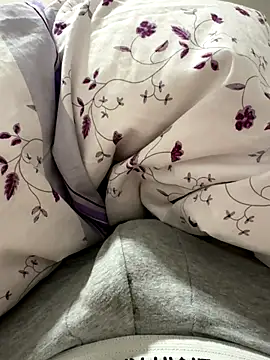 Snapshot of JJ_131 chatting on 10-15-25, 06:16 JJ 131 online show from 10-15-25, 06:16