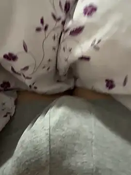 Snapshot of JJ_131 chatting on 09-15-25, 04:40 JJ 131 online show from 09-15-25, 04:40