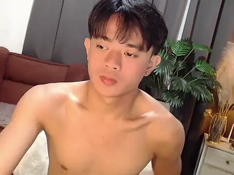 NautyBoyBrazeen 143 online show from 04-20-26, 04:08