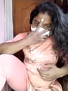 Snapshot of Angel_6531 chatting on 02-27-26, 04:56 Angel 6531 online show from 02-27-26, 04:56