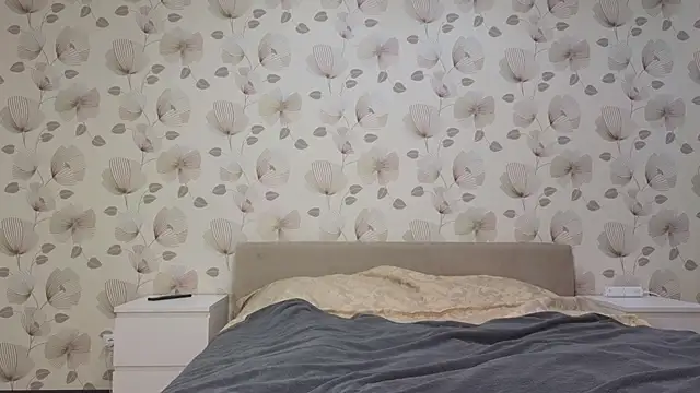 Annabel theMoon online show from 11-21-25, 04:00