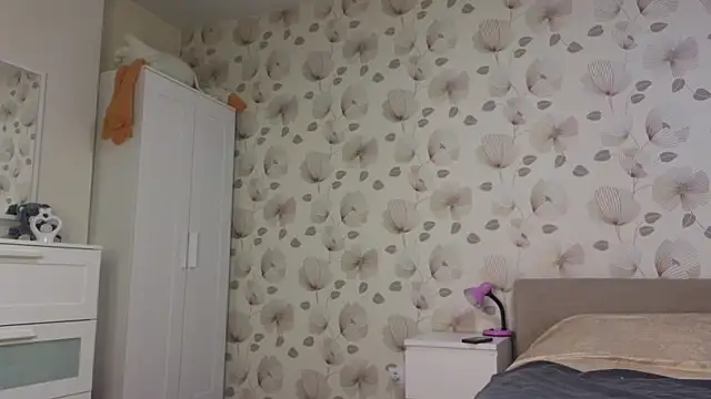 Annabel theMoon online show from 09-26-25, 02:51