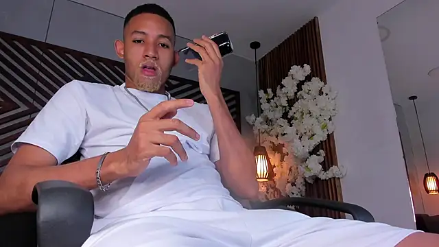 B Wild online show from 12-05-25, 03:16