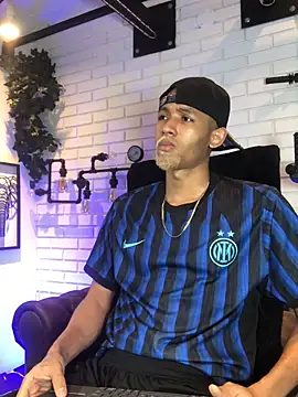 B Wild online show from 09-27-25, 03:56