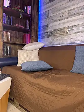 B Wild online show from 02-08-26, 03:48