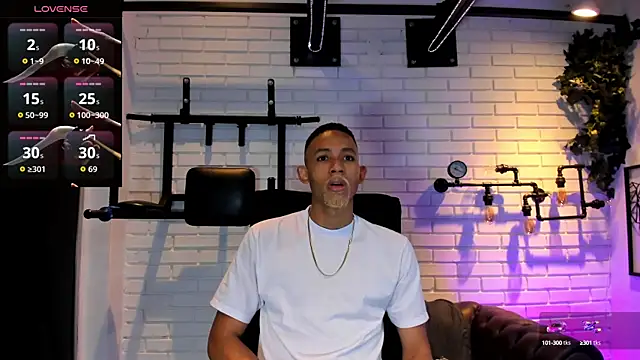 B Wild online show from 09-24-25, 03:46