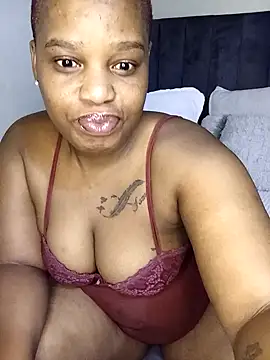 Snapshot of ThickAmy chatting on 09-19-25, 05:00 ThickAmy online show from 09-19-25, 05:00