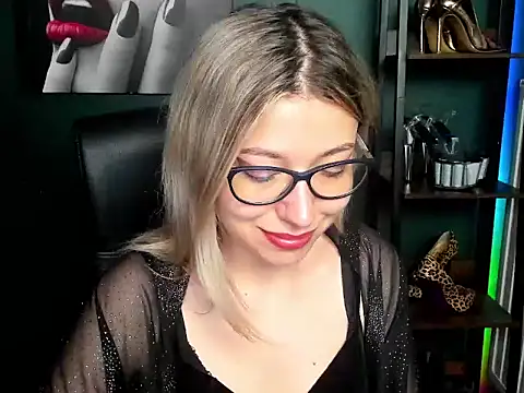 loveHeidi online show from 07-14-26, 04:39
