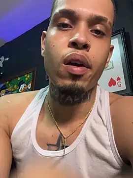 Snapshot of MASTER_PIG_FARMER chatting on 03-26-26, 09:40 MASTER PIG FARMER online show from 03-26-26, 09:40