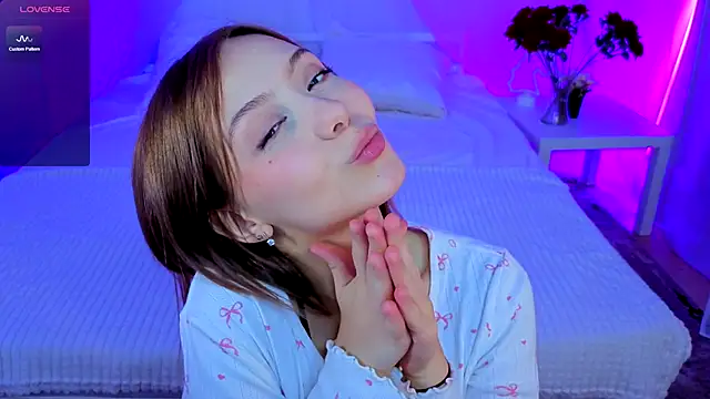 LumMina online show from 11-11-25, 11:16