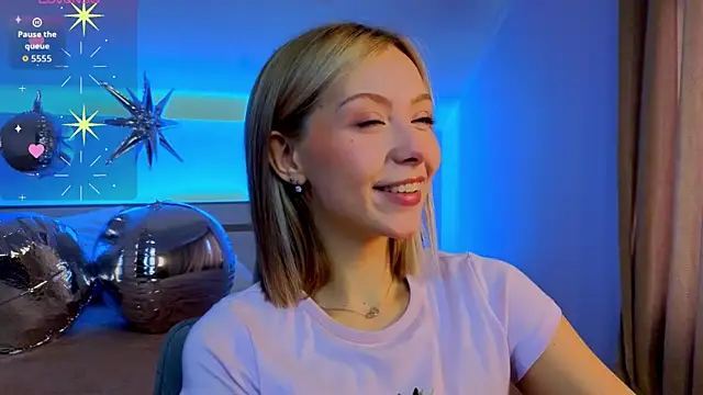 LumMina online show from 04-05-26, 01:56