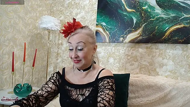 Snapshot of _Sara__Smith_ chatting on 10-21-25, 07:08  Sara  Smith  online show from 10-21-25, 07:08
