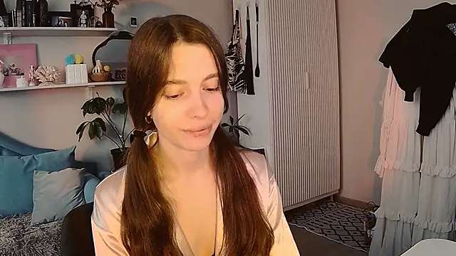 Snapshot of Yoka_paradoXXX chatting on 05-14-26, 12:46 Yoka paradoXXX online show from 05-14-26, 12:46