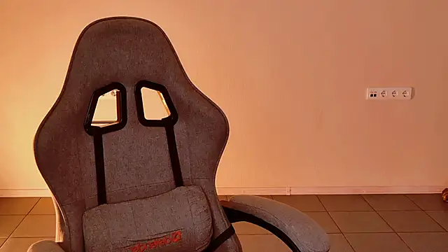 Yoka paradoXXX online show from 02-18-26, 09:06