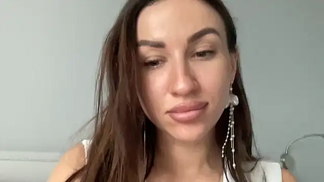 Snapshot of Ilayrisse chatting on 11-10-25, 11:04 Ilayrisse online show from 11-10-25, 11:04