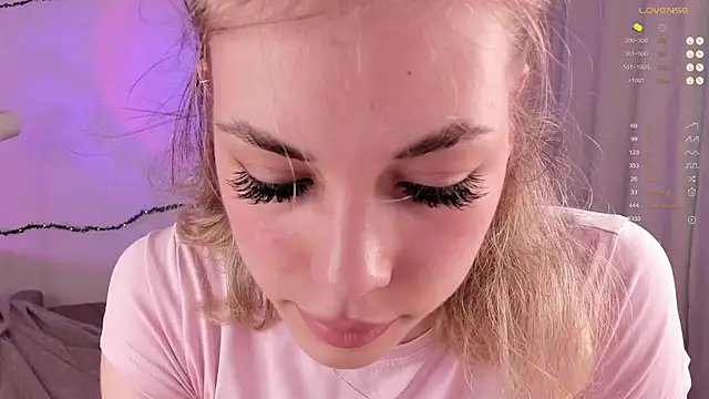 Leila Vanilla online show from 07-02-26, 03:45