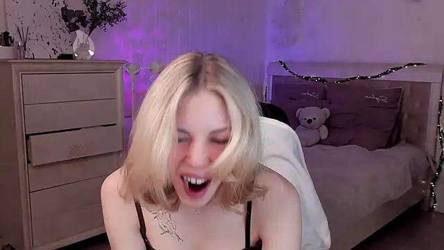 Snapshot of Leila_Vanilla chatting on 02-06-26, 05:14 Leila Vanilla online show from 02-06-26, 05:14