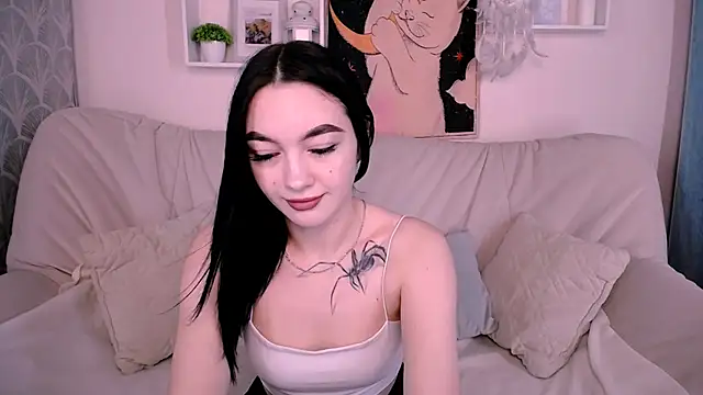 MonicaTess online show from 09-21-25, 04:17