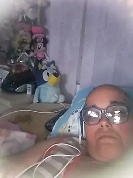 Snapshot of Yarry40 chatting on 04-11-26, 11:30 Yarry40 online show from 04-11-26, 11:30