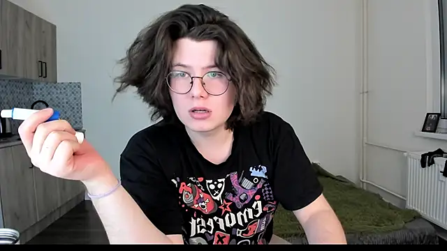 Snapshot of Derek_Shameless chatting on 02-07-26, 04:26 Derek Shameless online show from 02-07-26, 04:26