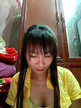 Yumyum kiw online show from 12-22-25, 05:24