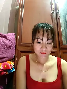 Yumyum kiw online show from 12-21-25, 01:02