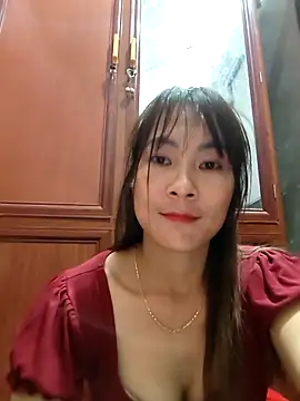 Yumyum kiw online show from 12-18-25, 05:06
