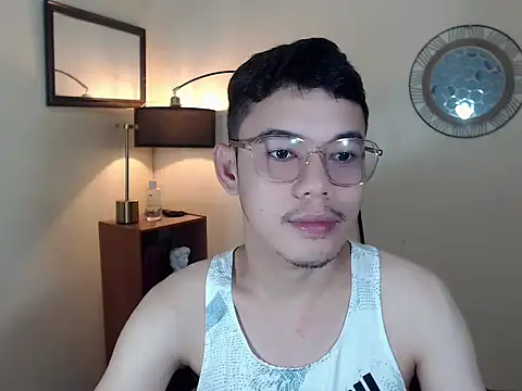 Snapshot of keirflorianxx chatting on 09-24-25, 03:29 keirflorianxx online show from 09-24-25, 03:29