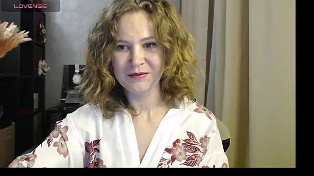 Snapshot of harpermoss chatting on 09-13-25, 10:21 harpermoss online show from 09-13-25, 10:21