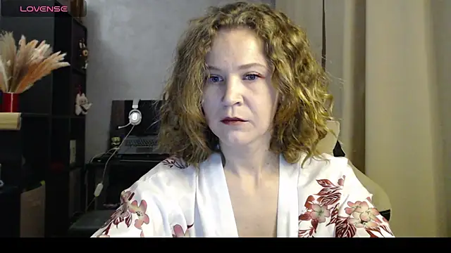Snapshot of harpermoss chatting on 09-15-25, 07:14 harpermoss online show from 09-15-25, 07:14