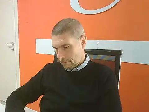 max79ve31 online show from 12-04-25, 02:05