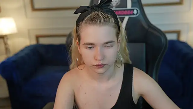Snapshot of Ava_kiss054 chatting on 07-05-26, 11:17 Ava kiss054 online show from 07-05-26, 11:17