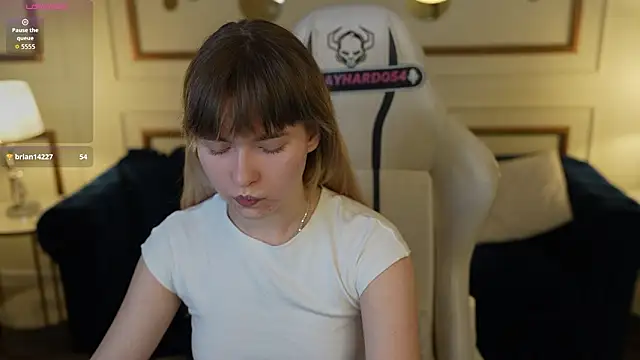 Ava kiss054 online show from 02-07-26, 03:42