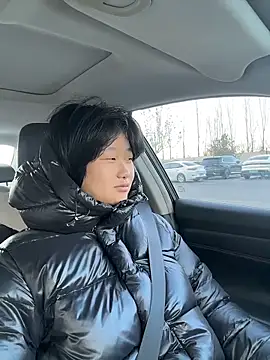 Fengbaby-555 online show from 12-17-25, 05:01