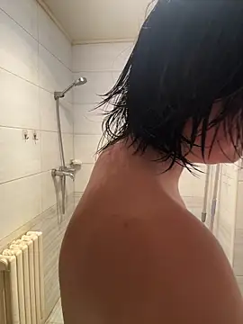 Fengbaby-555 online show from 04-18-26, 02:14