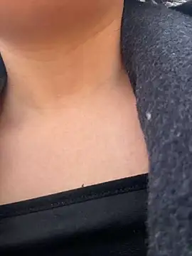 Fengbaby-555 online show from 03-12-26, 03:45