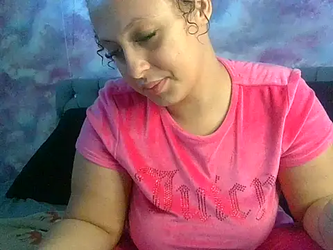 Snapshot of Welsh_Maya19X chatting on 10-11-25, 11:22 Welsh Maya19X online show from 10-11-25, 11:22