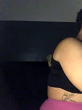 Snapshot of Welsh_Maya19X chatting on 09-20-25, 01:32 Welsh Maya19X online show from 09-20-25, 01:32