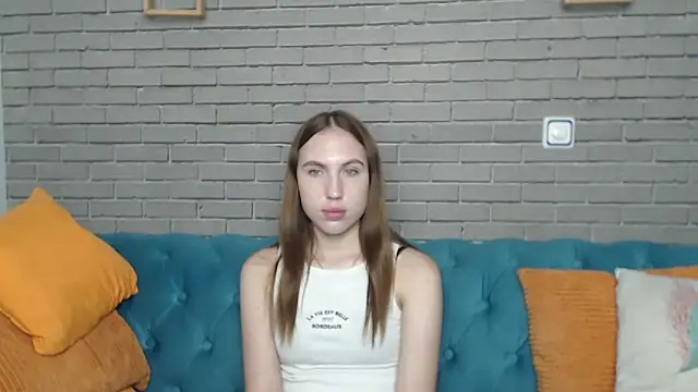 Snapshot of MellinGiG chatting on 09-20-25, 05:01 MellinGiG online show from 09-20-25, 05:01