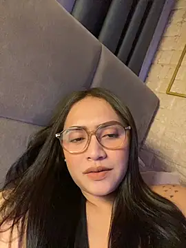 yourdevilsweettsx online show from 11-04-25, 03:27