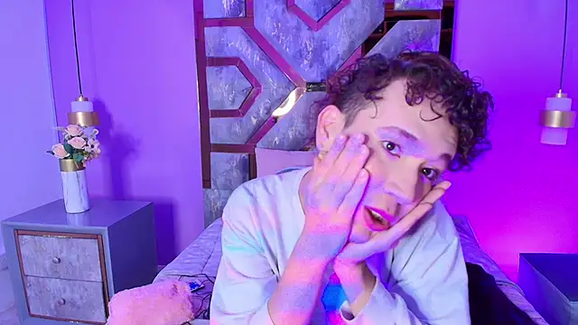 Electra Gosselin online show from 10-13-25, 12:07