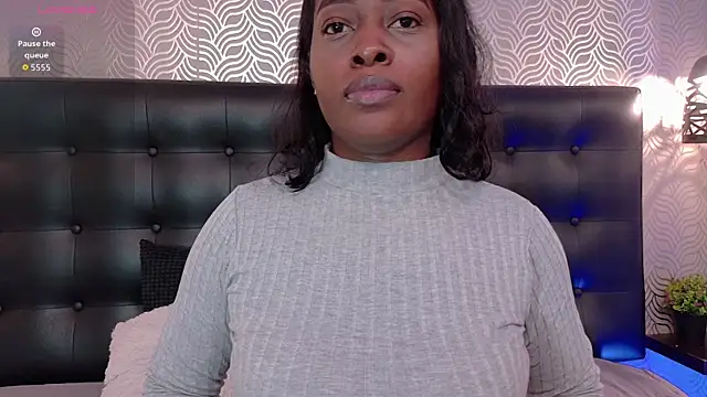 NaiaraMasson  online show from 04-01-26, 12:17