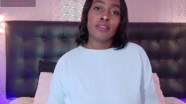 NaiaraMasson  online show from 10-07-25, 12:06